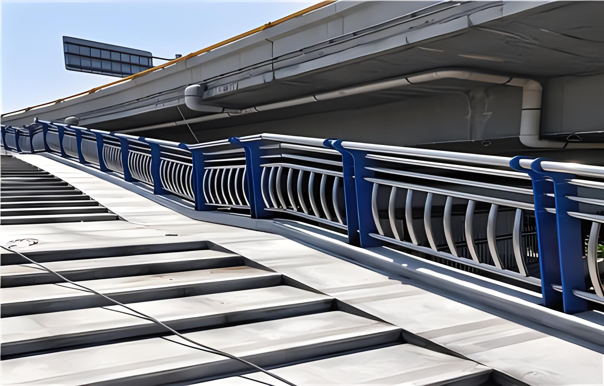 万宁不锈钢桥梁护栏维护方案：确保安全，延长使用寿命